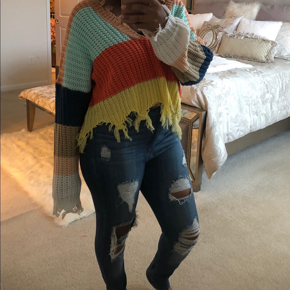 Distressed color block sweater - Picture 6 of 6